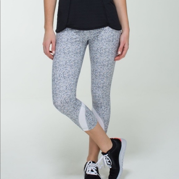lululemon athletica Pants - Lululemon Inspire Crop II Petite Fleur